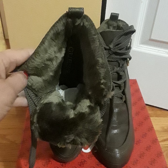 Ankle leather boots - Picture 2 of 6